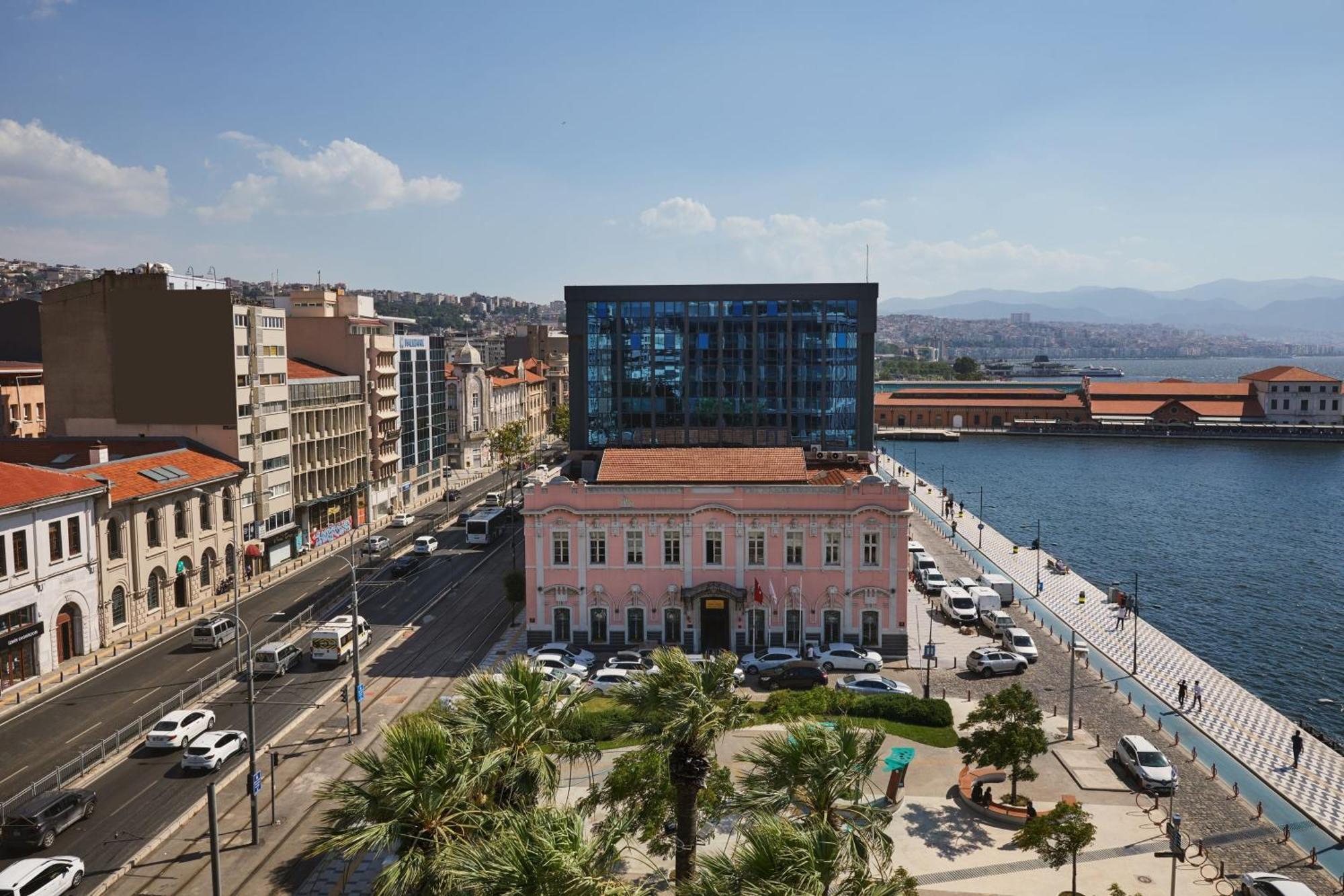 Izmir Marriott Hotel Exterior foto The new building of the National Museum of Contemporary Art