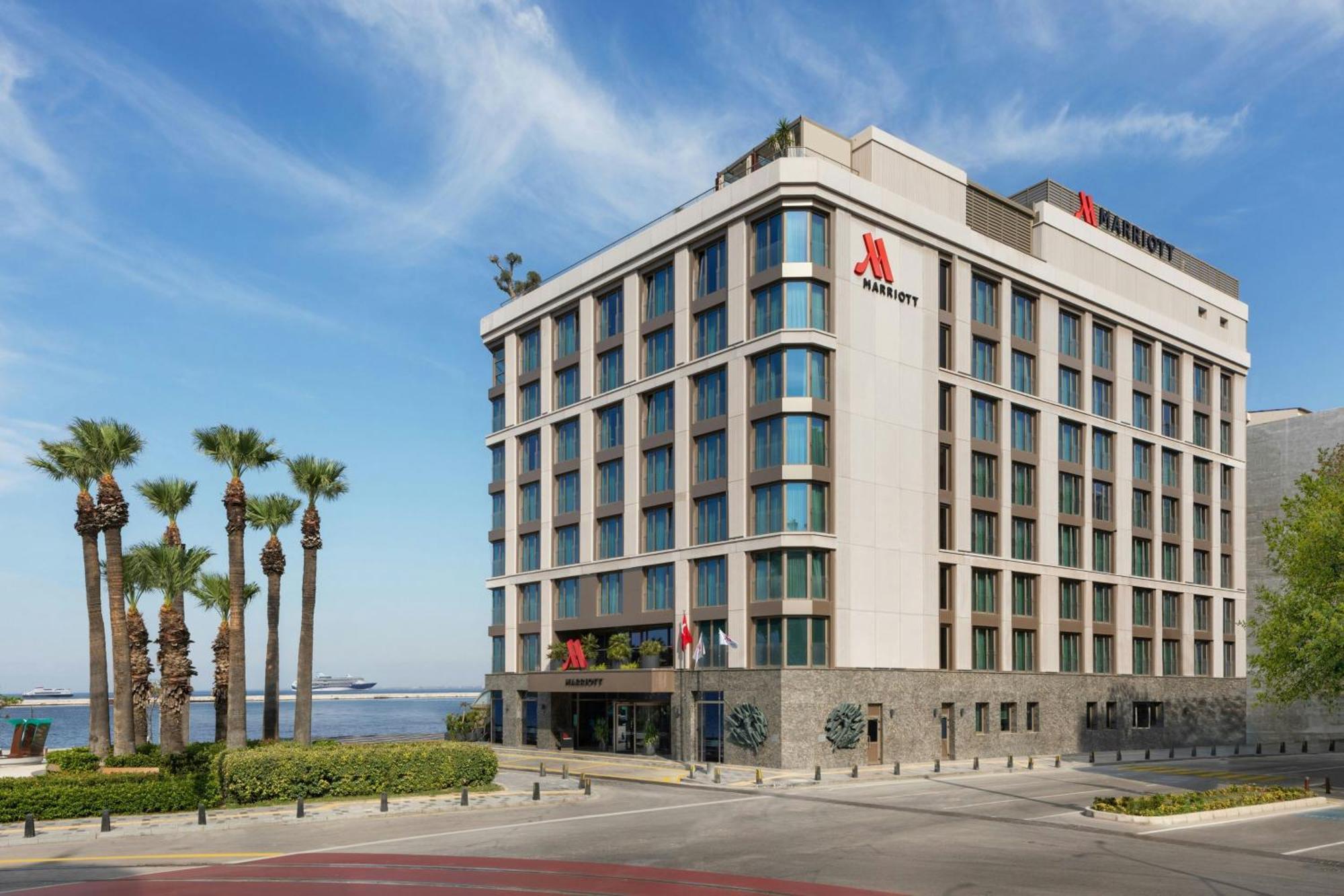 Izmir Marriott Hotel Exterior foto The hotel in 2016