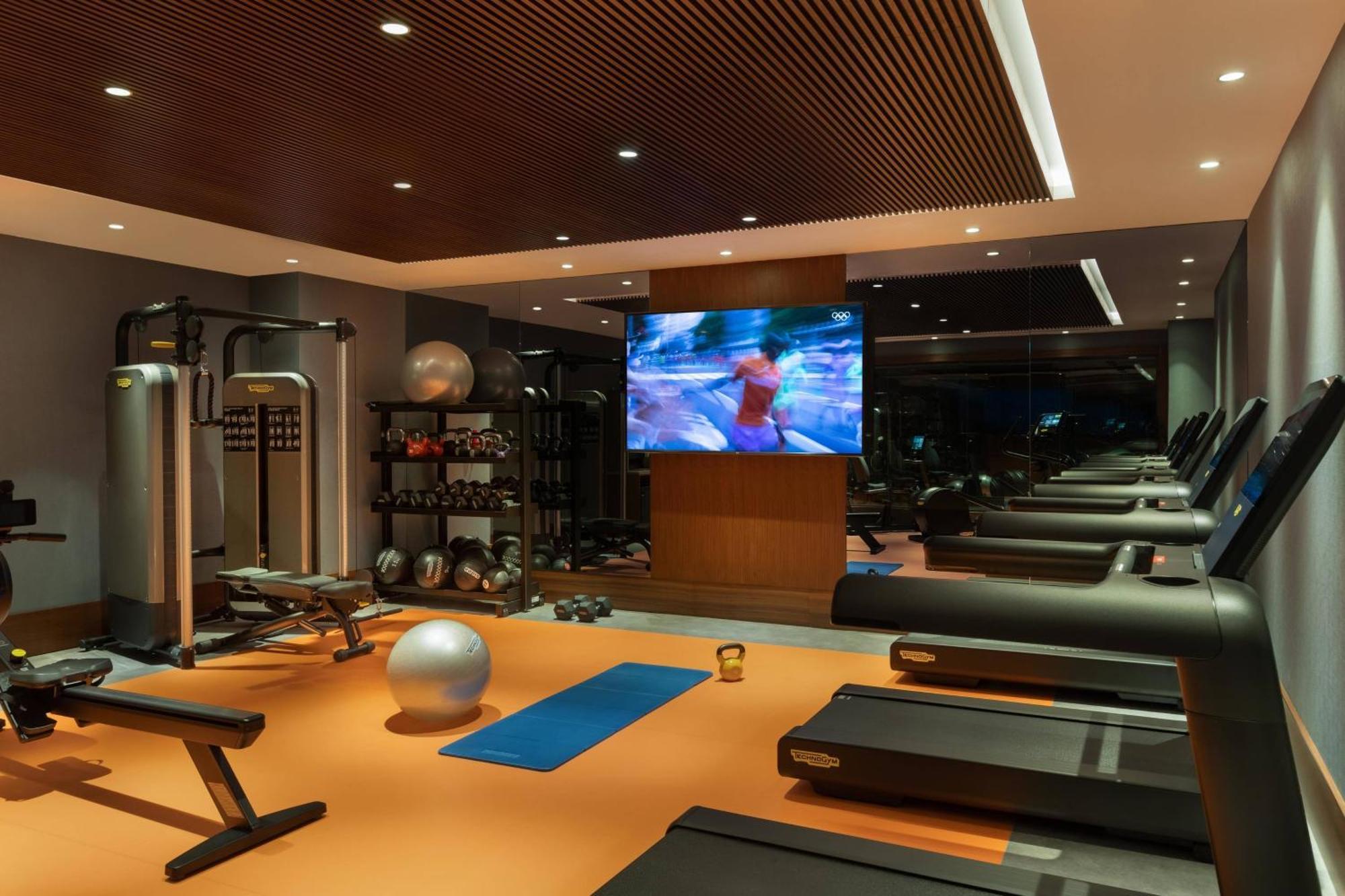 Izmir Marriott Hotel Exterior foto The gym at the hotel